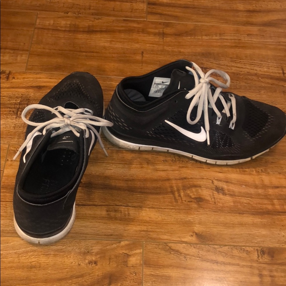 Black Nike